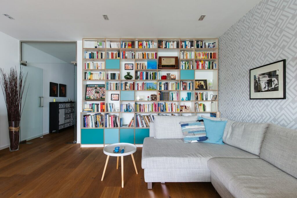 How to Make a Small Space Feel More Organized and Stylish
